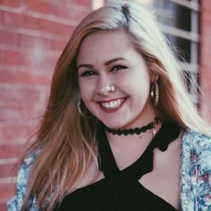 Meet your Posher, Michaela